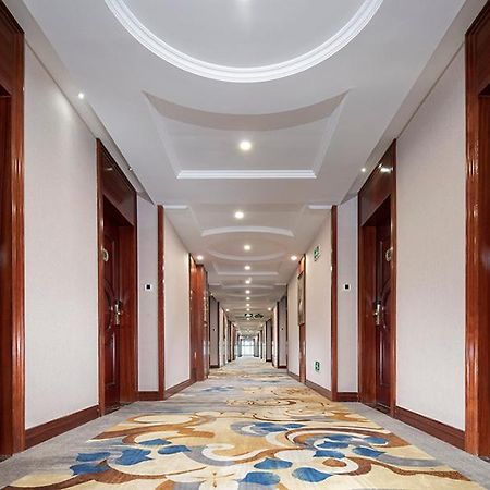 Vienna Hotel Shenzhen Pingshan Shenshan Road Екстериор снимка